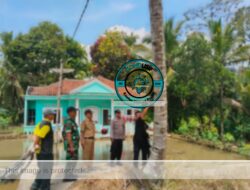 Cegah Pohon Tumbang, Polsek Kawali Bareng TNI-Pemdes Sisir Permukiman di Lumbung
